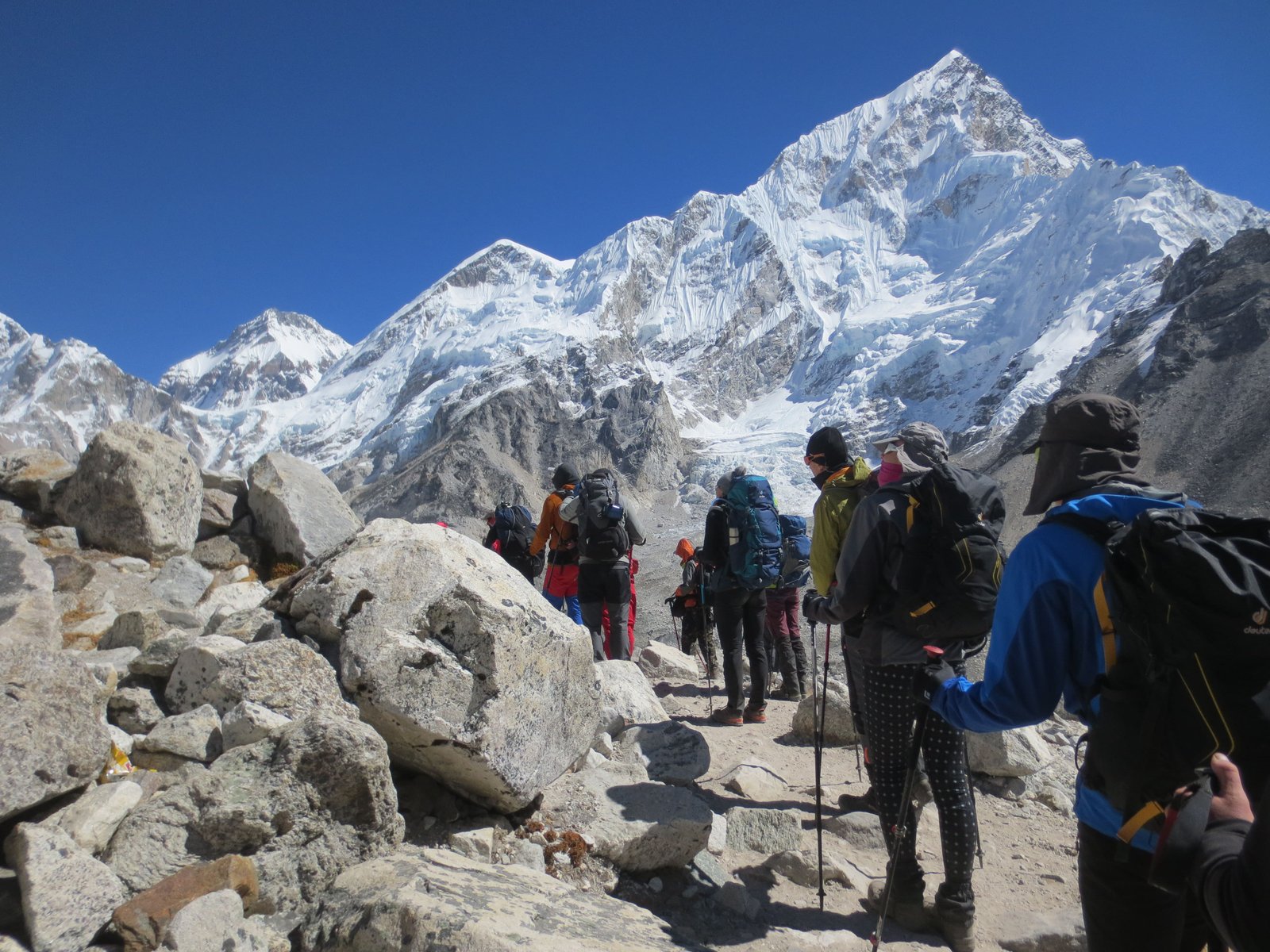  Trek from Lobuche (4910m) to Gorakshep (5140m), then Everest Base Camp (5364m), and back to Gorakshep (5140m)